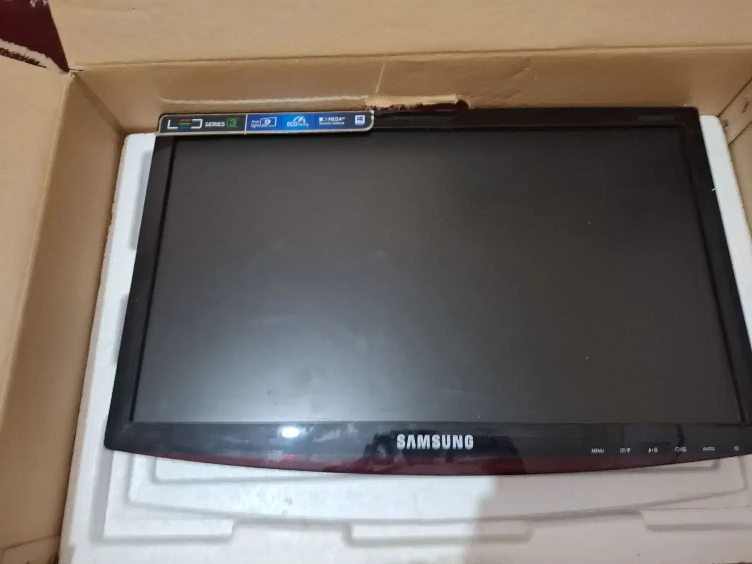 مانیتور مدل Samsung|تلویزیون و پروژکتور|شیراز, شهرک والفجر|دیوار