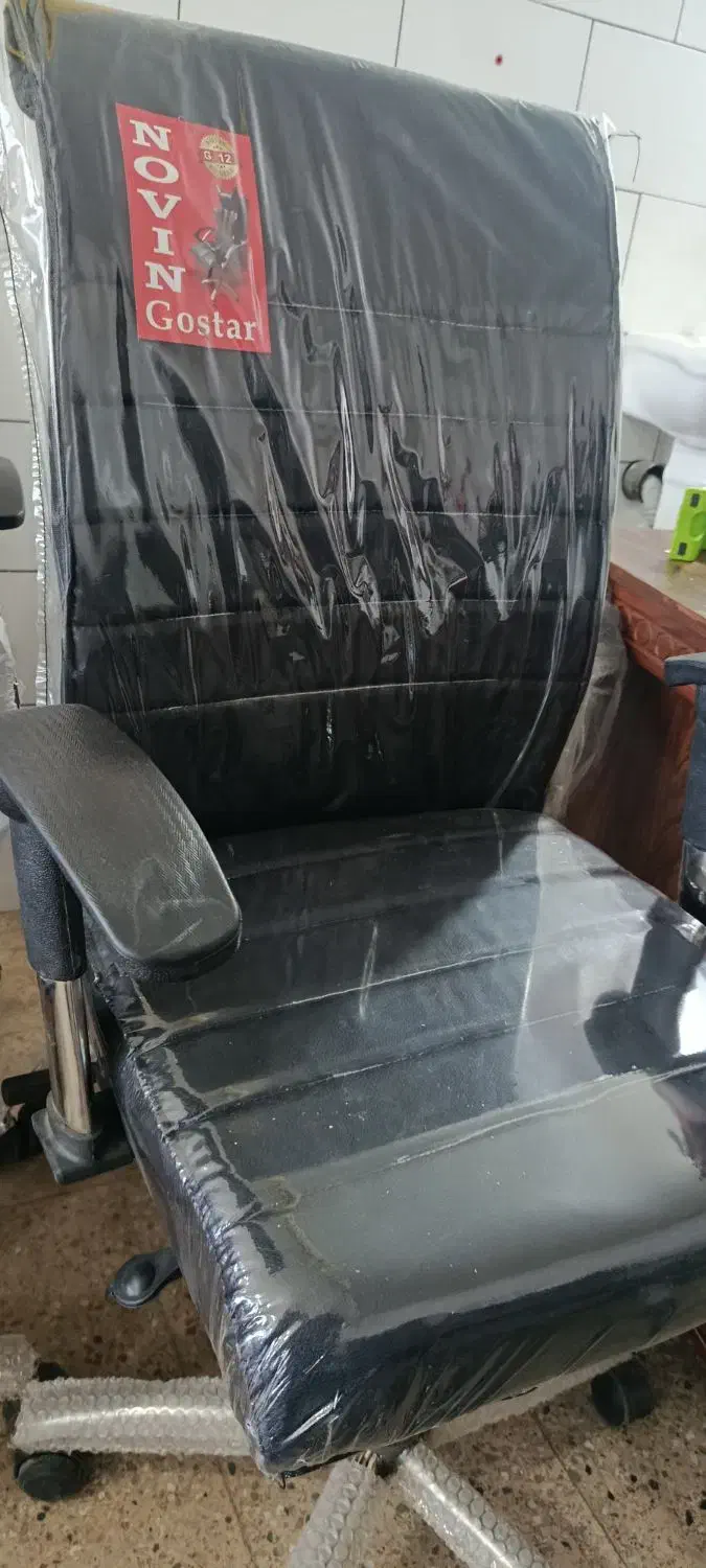 صندلی اداره ای ساخته شده از استانداردهای نشیمنی|صندلی و نیمکت|ارومیه, |دیوار