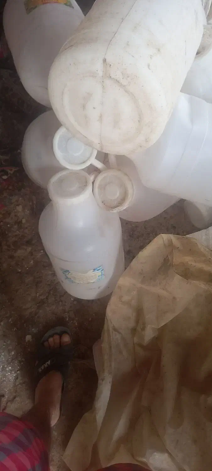 دبه|ظروف نگهدارنده، پلاستیکی، یک‌بارمصرف|زبرخان, |دیوار