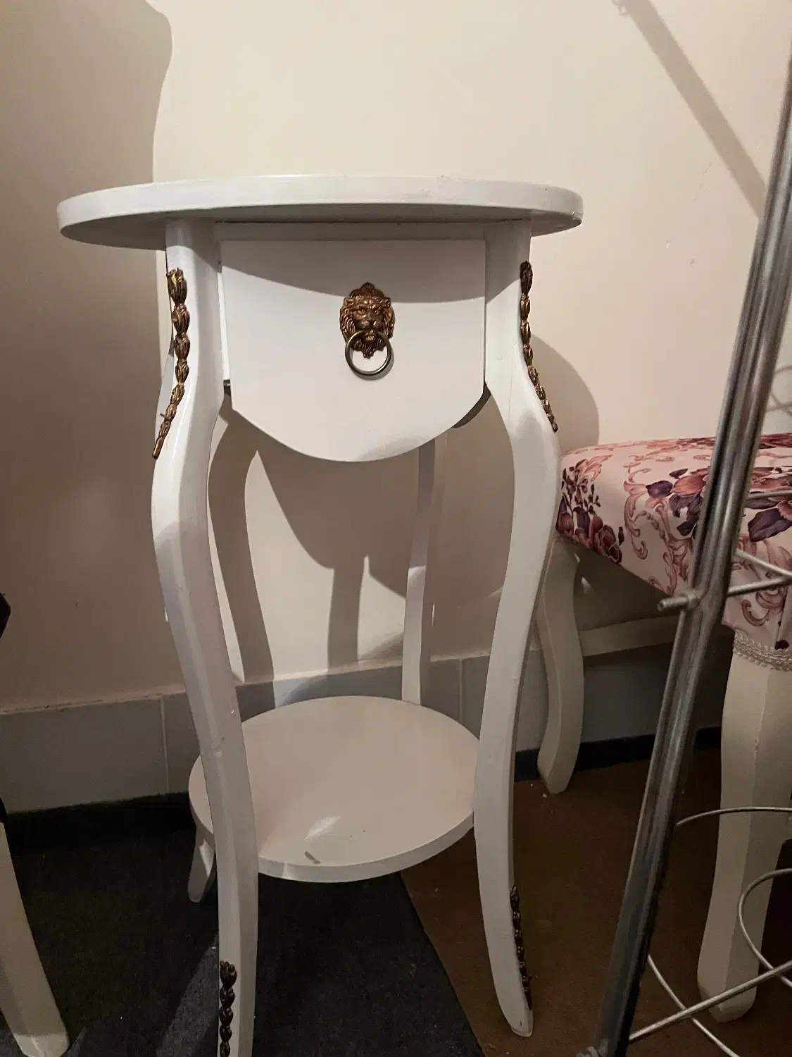 میزتلفن|میز تلفن|دامغان, |دیوار