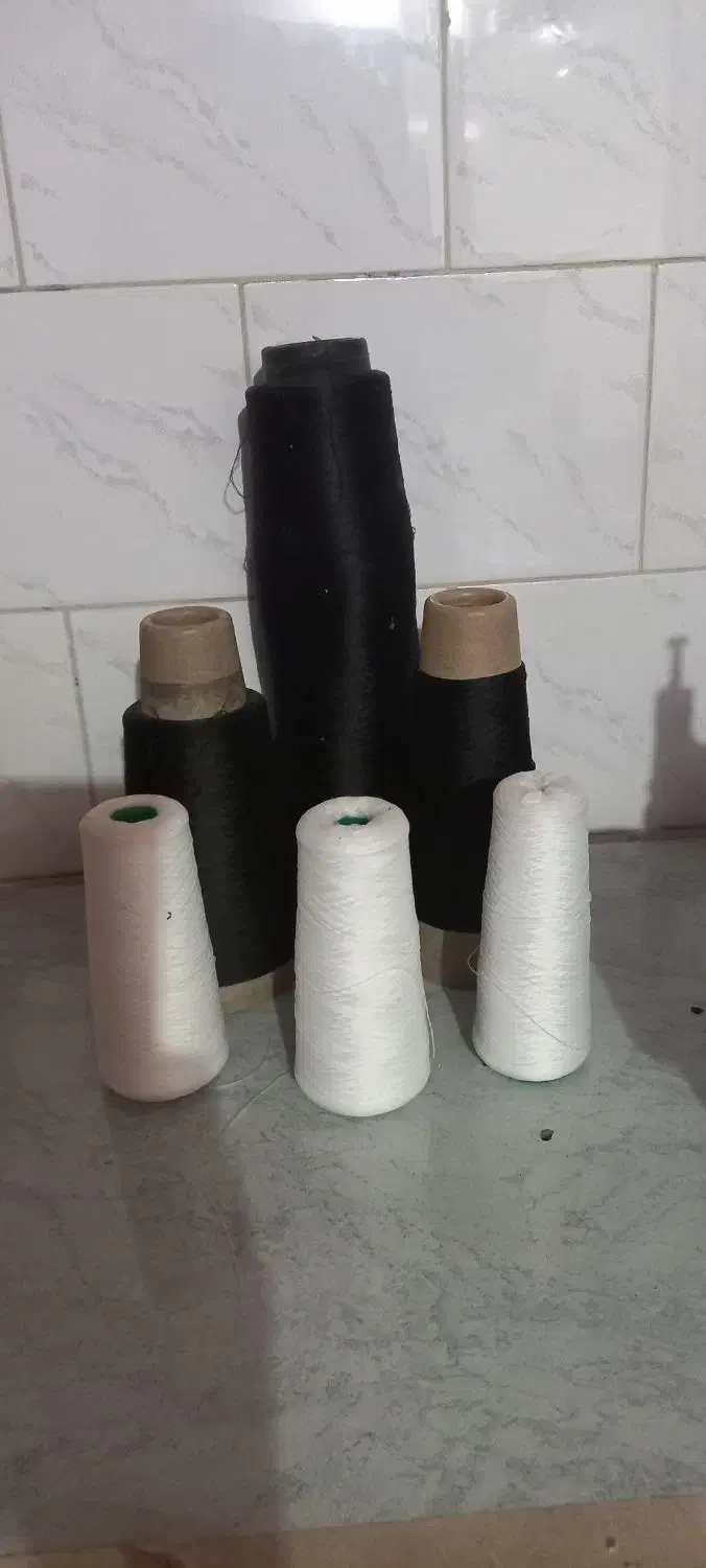 سردوز بسیار نرم|چرخ خیاطی و ریسندگی|کاشان, پاقپان|دیوار