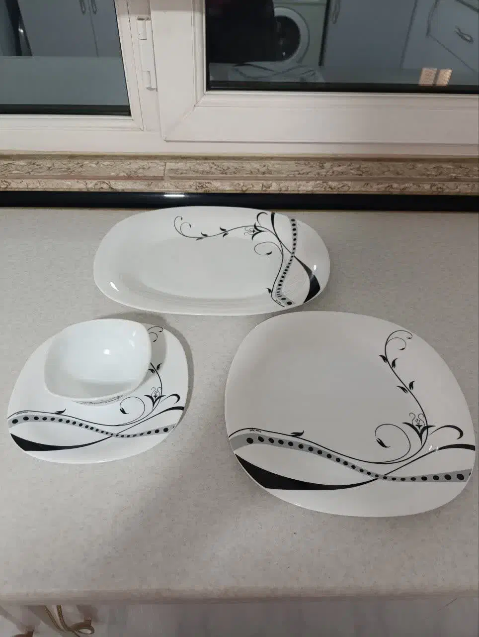 سرویس ۱۸ نفره آکروپال|ظروف سرو و پذیرایی|ساوه, |دیوار