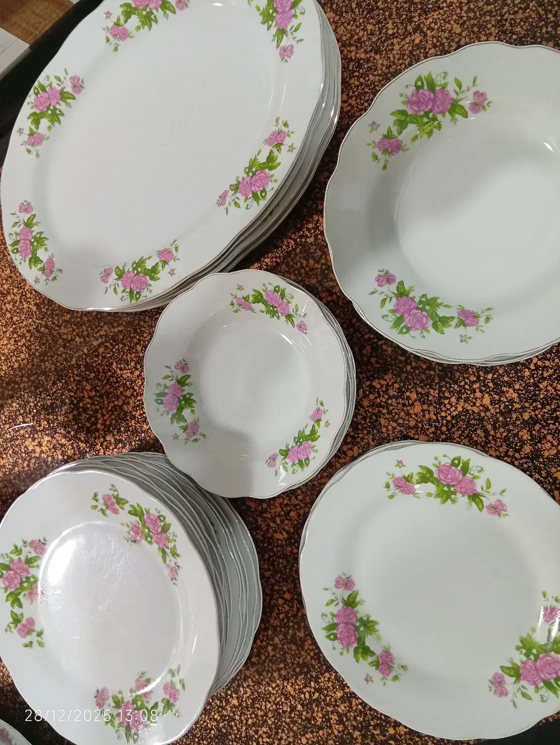 چینی گل سرخ|ظروف سرو و پذیرایی|تهران, وصفنارد|دیوار