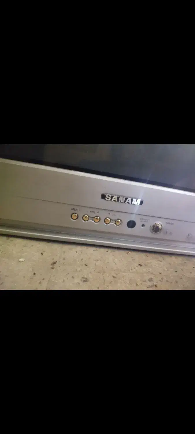 تلویزیون سنام سالم سالم تا بحال تعمیر نشده|تلویزیون و پروژکتور|تهران, آذری|دیوار