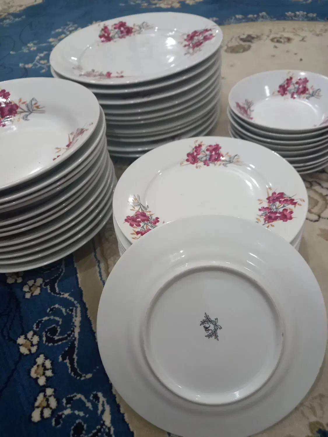 سرویس چینی ۱۲ نفره|ظروف سرو و پذیرایی|اهواز, نادری|دیوار