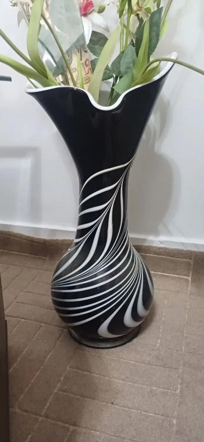 گلدان|مجسمه، تندیس، ماکت|تهران, دهکده المپیک|دیوار