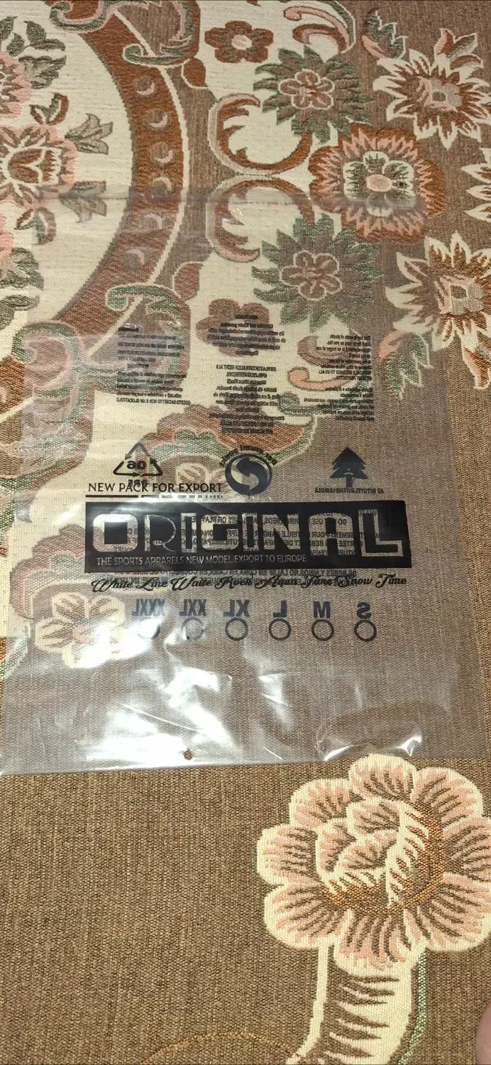 فروش یک میز برش آهنی و سلفون و کاپشن تک|لوازم خیاطی و بافتنی|تهران, امیریه|دیوار