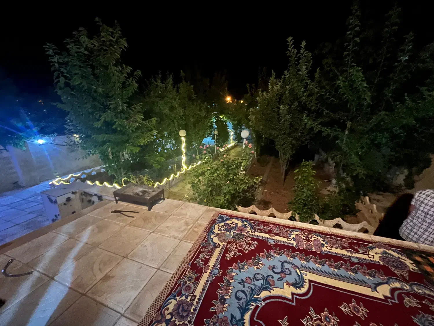 خانه باغ|اجارهٔ کوتاهمدت ویلا و باغ|ایوان, |دیوار