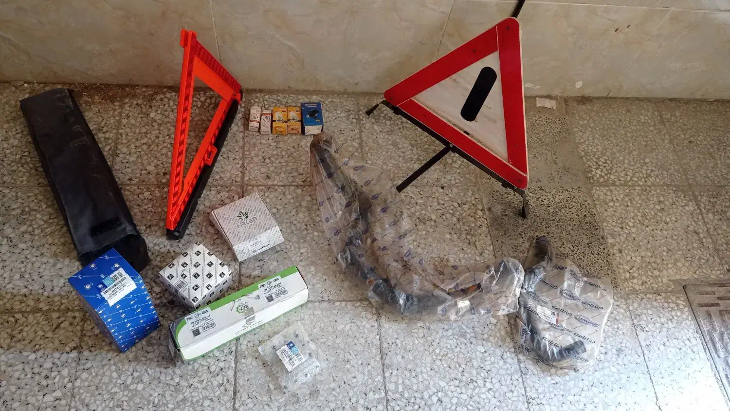 لوازم یدکی خودروسمند|قطعات یدکی و لوازم جانبی|خمینی‌شهر, |دیوار