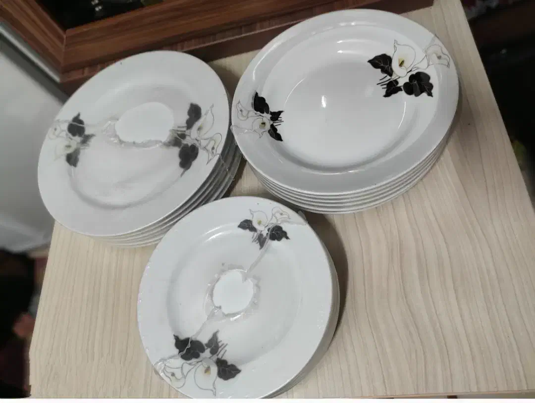 سرویس 6نفره چینی|ظروف سرو و پذیرایی|بروجرد, |دیوار