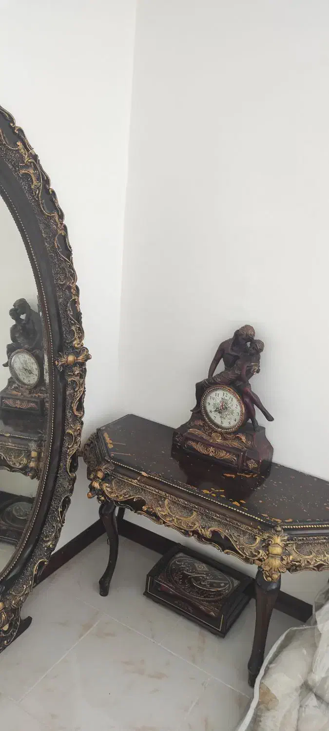 آیینه کنسول صندوق|کلکسیون اشیاء عتیقه|پردیس, فاز ۱۱|دیوار