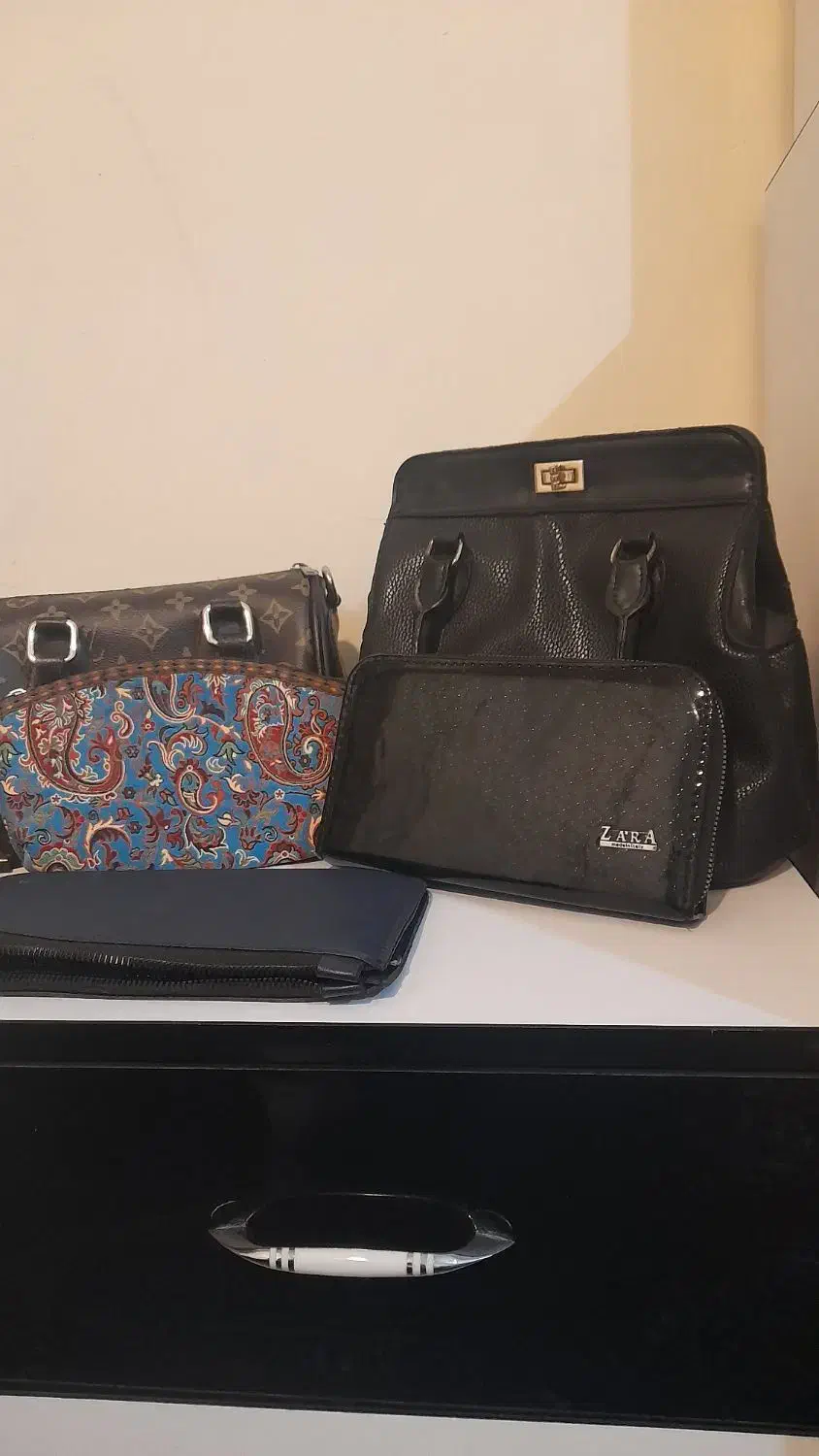 کیف زنانه|کیف، کفش، کمربند|دورود, |دیوار