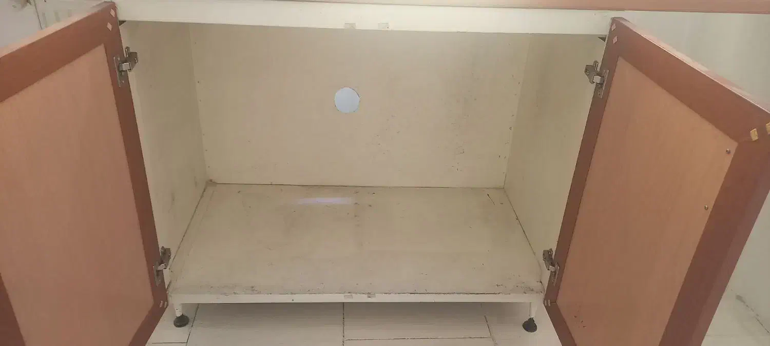 فروشی|آب‌چکان و نظم‌دهنده ظروف|پرند, فاز ۶|دیوار