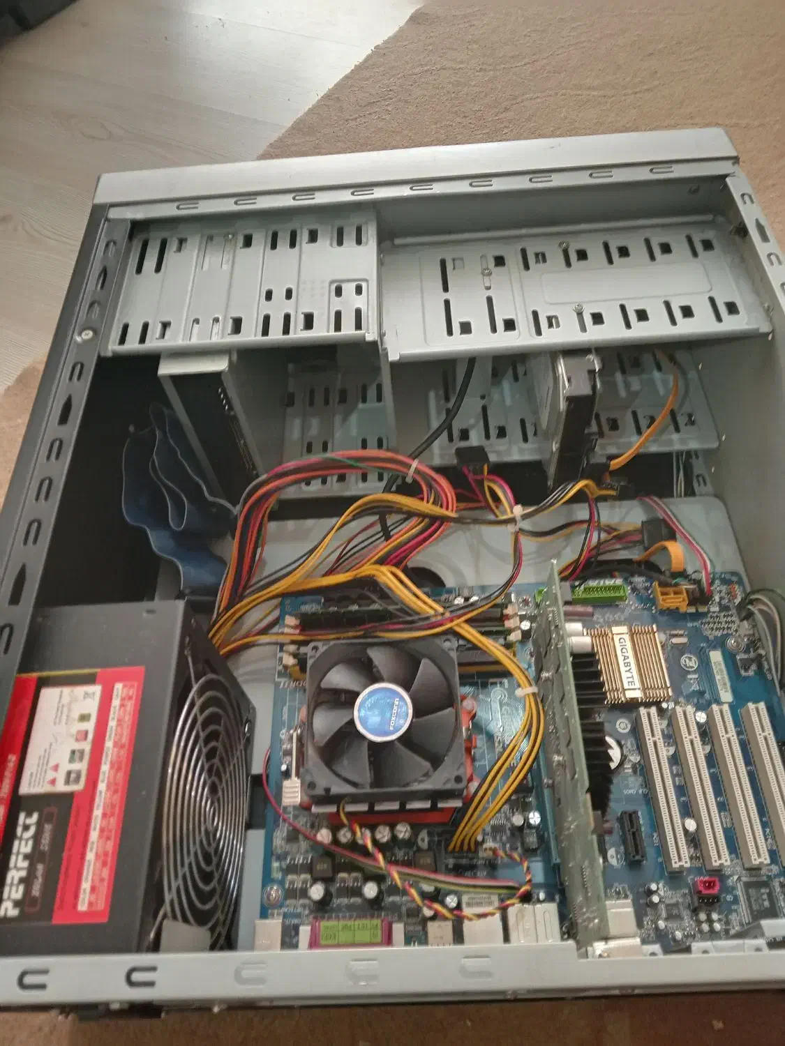 سیستم خانگی|رایانه رومیزی|همدان, |دیوار