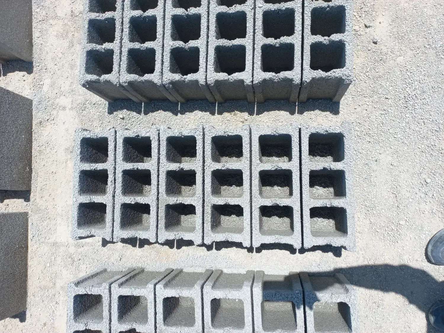 بلوک ۱۵ و ۲۰|مصالح و تجهیزات ساختمان|بروجرد, |دیوار