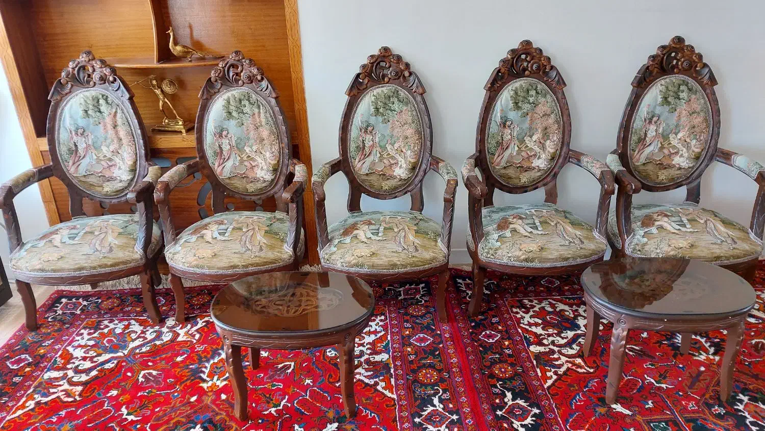 یک دست مبل نه نفره سلطنتی|مبلمان خانگی و میز عسلی|مراغه, |دیوار