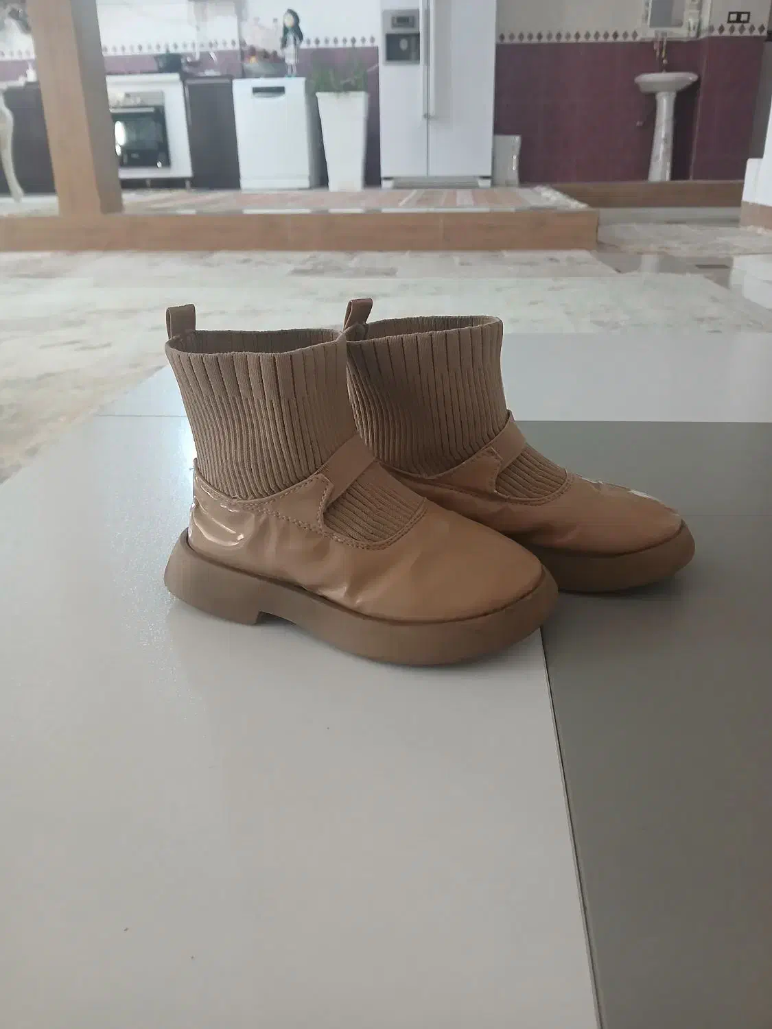 سه جفت کفش نو|کفش و لباس بچه|کوهدشت, |دیوار