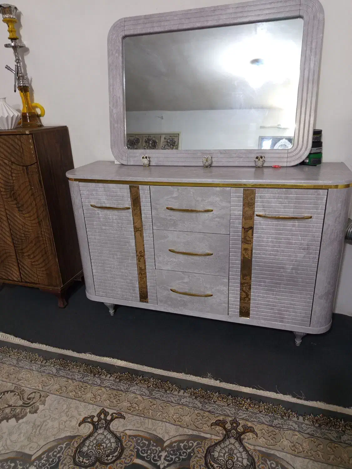 ست میز تلویزیون و آیینه کنسول سالم نو|میز تلویزیون|باقرشهر, |دیوار