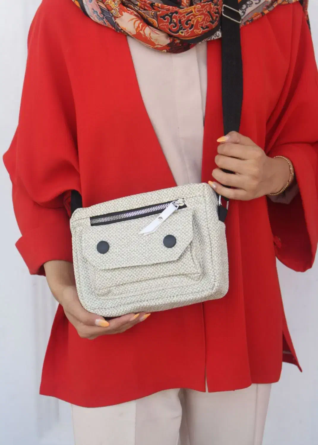 دوشی|کیف، کفش، کمربند|بیرجند, |دیوار