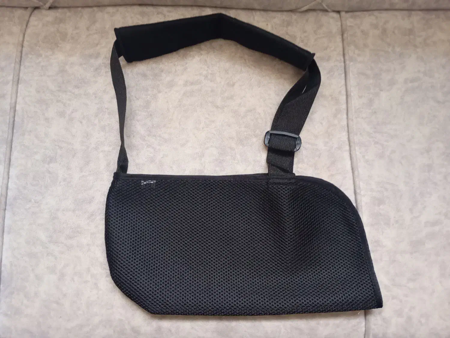 بند آویز گردن|آرایشی، بهداشتی، درمانی|سنندج, |دیوار