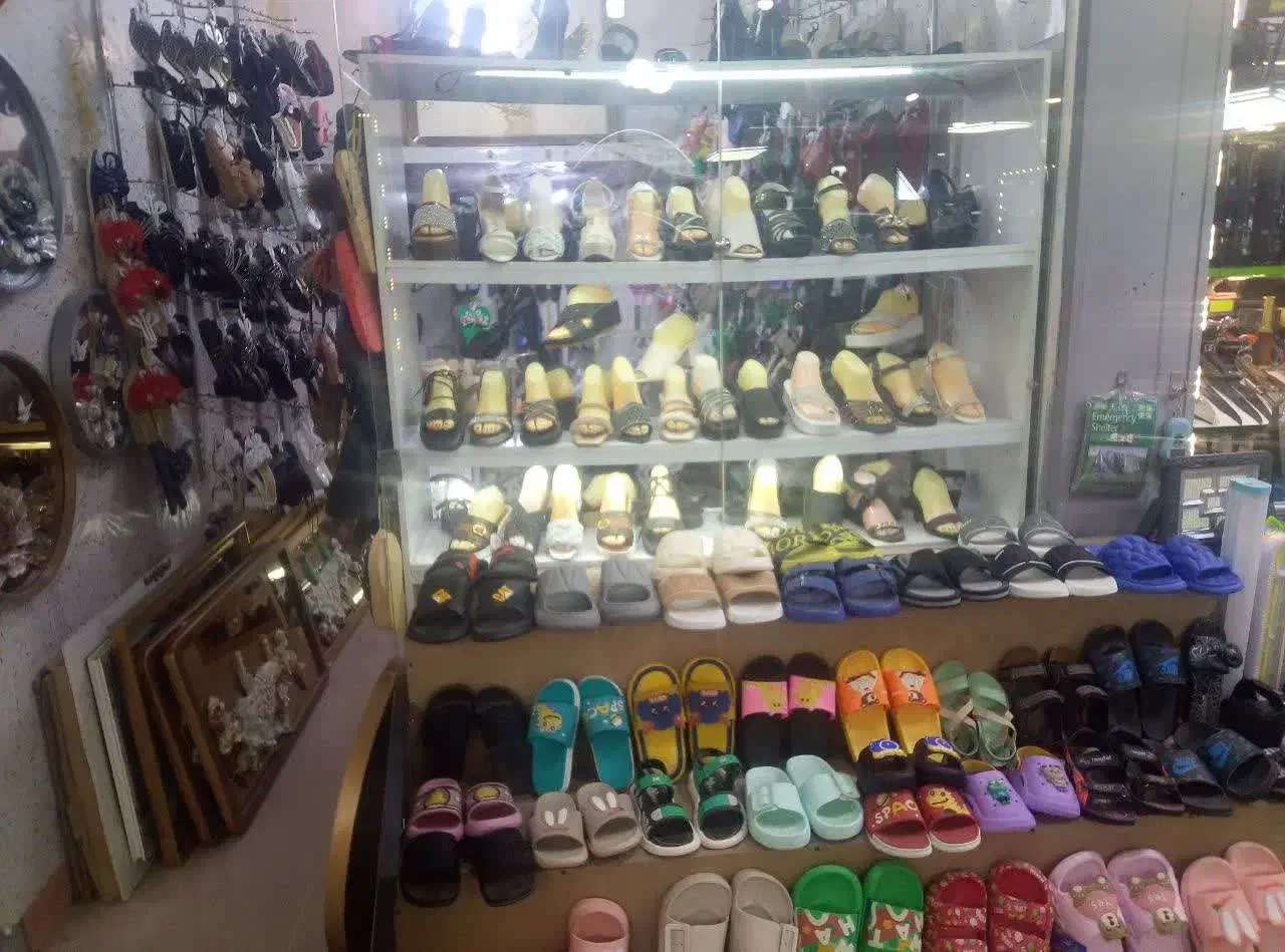 جمع کردن مغازه|کیف، کفش، کمربند|مهاباد (آذربایجان غربی), |دیوار