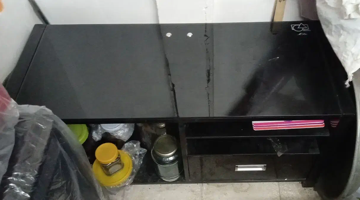 تلویزیون و میز تلویزیون|تلویزیون و پروژکتور|قزوین, |دیوار