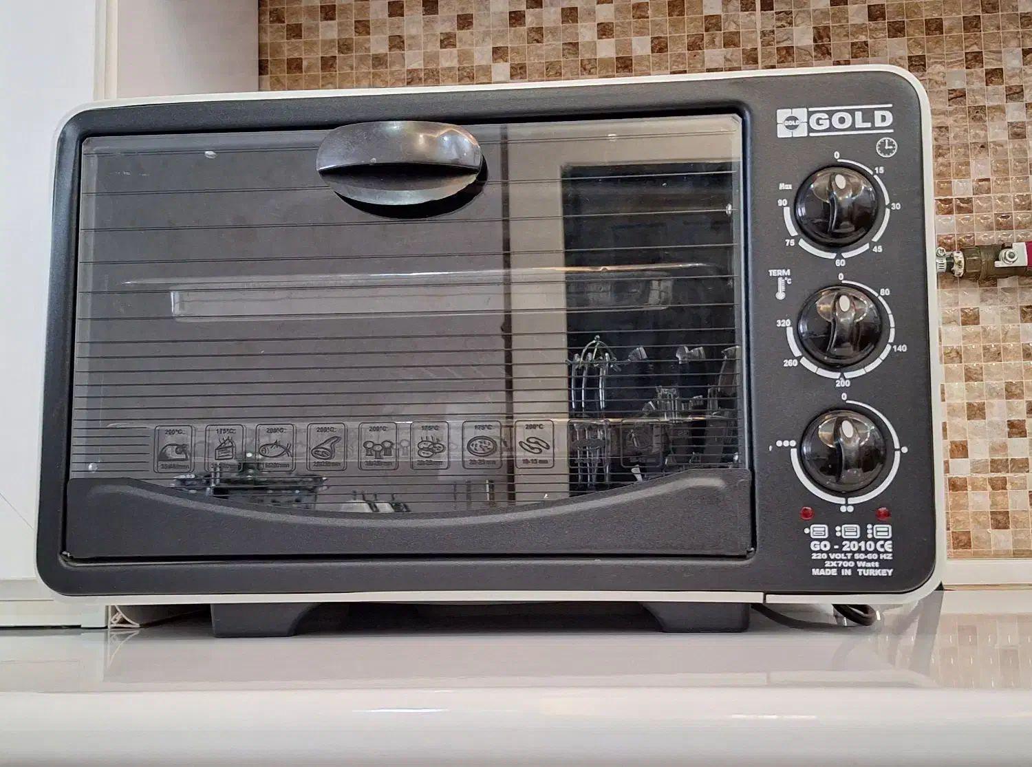 توستر مشکی نقره ای|اجاق گاز و لوازم برقی پختوپز|گلبهار, شهر جدید گلبهار|دیوار