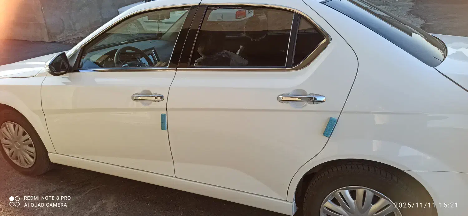 خودرو دنا پلاس مدل 1402|خودرو سواری و وانت|قروه, |دیوار