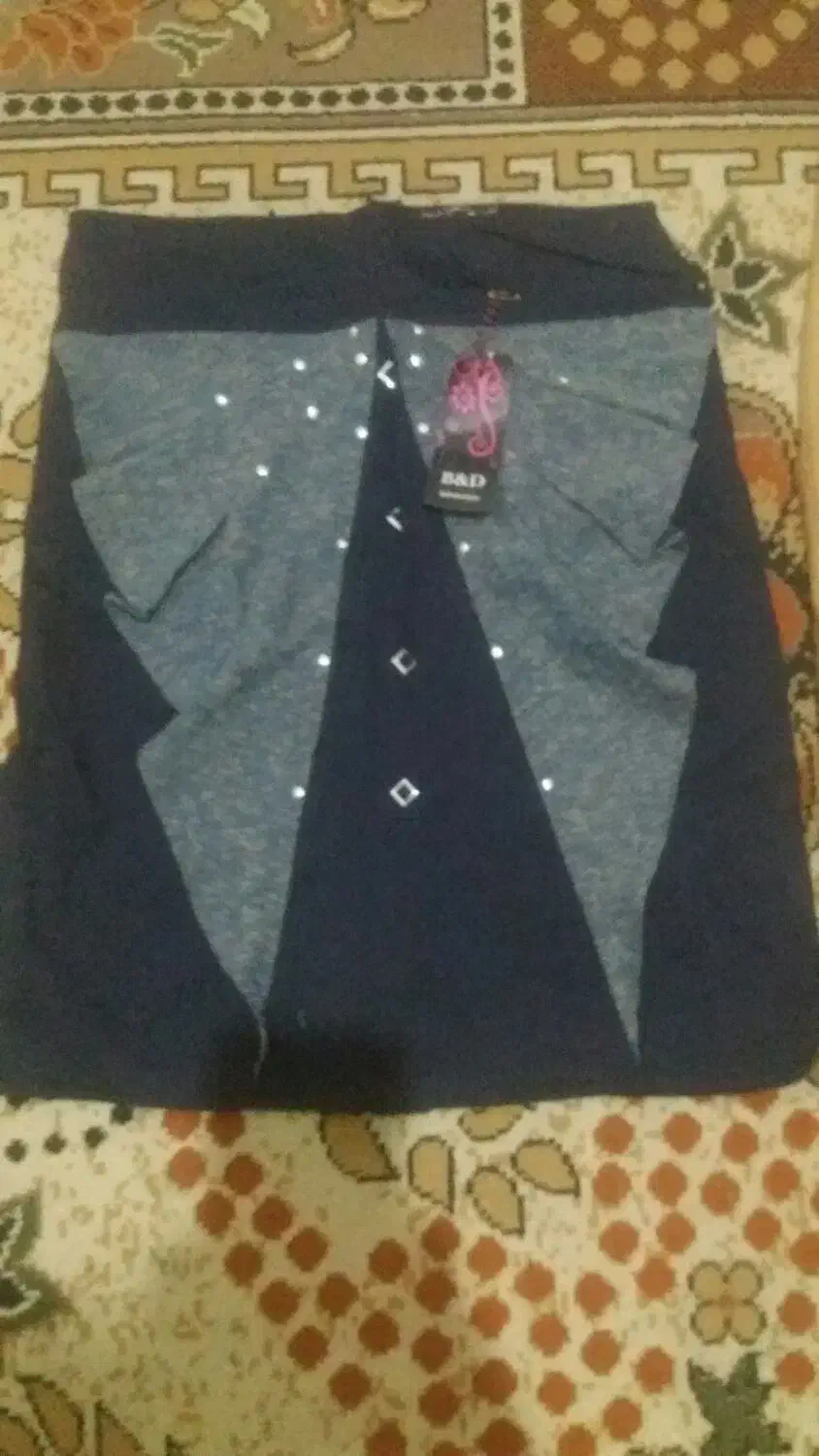 سه تا دامن نو|لباس|گرگان, |دیوار