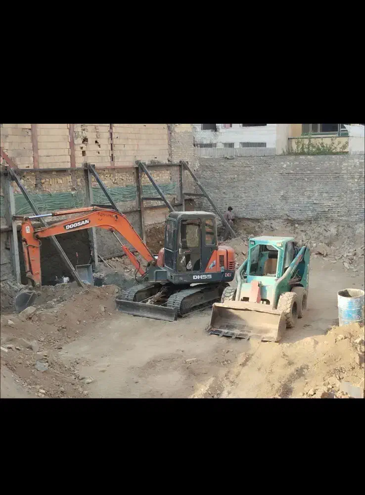 بابکت مینی لودر توماس خاکبرداری وتخریب خاور|خدمات حمل و نقل|مشهد, کوی المهدی|دیوار