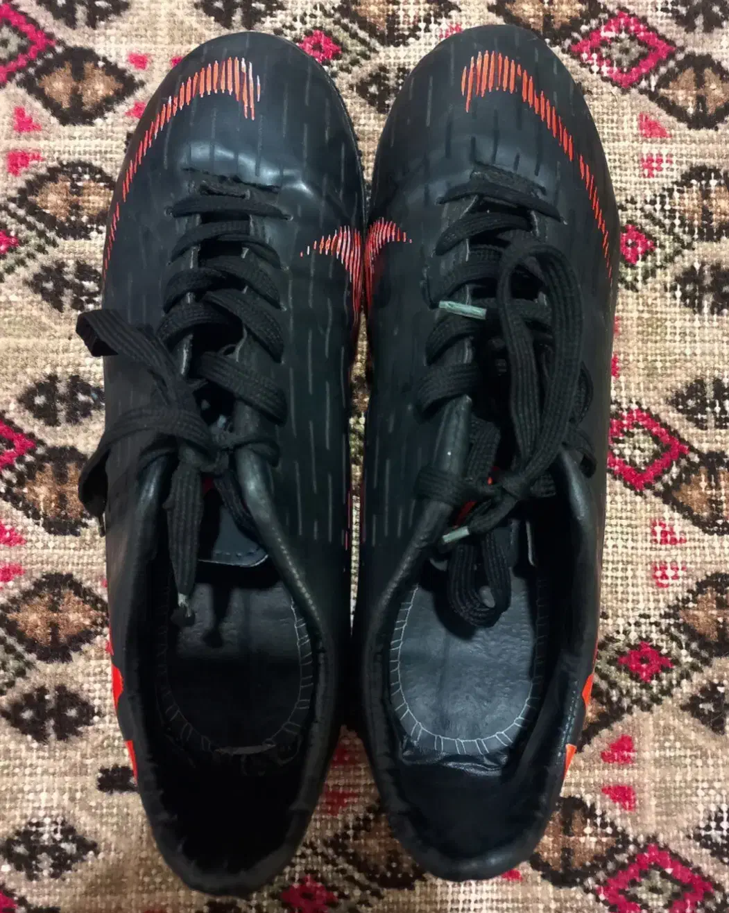 کفش فوتبال نایک|کیف، کفش، کمربند|کلاله, |دیوار