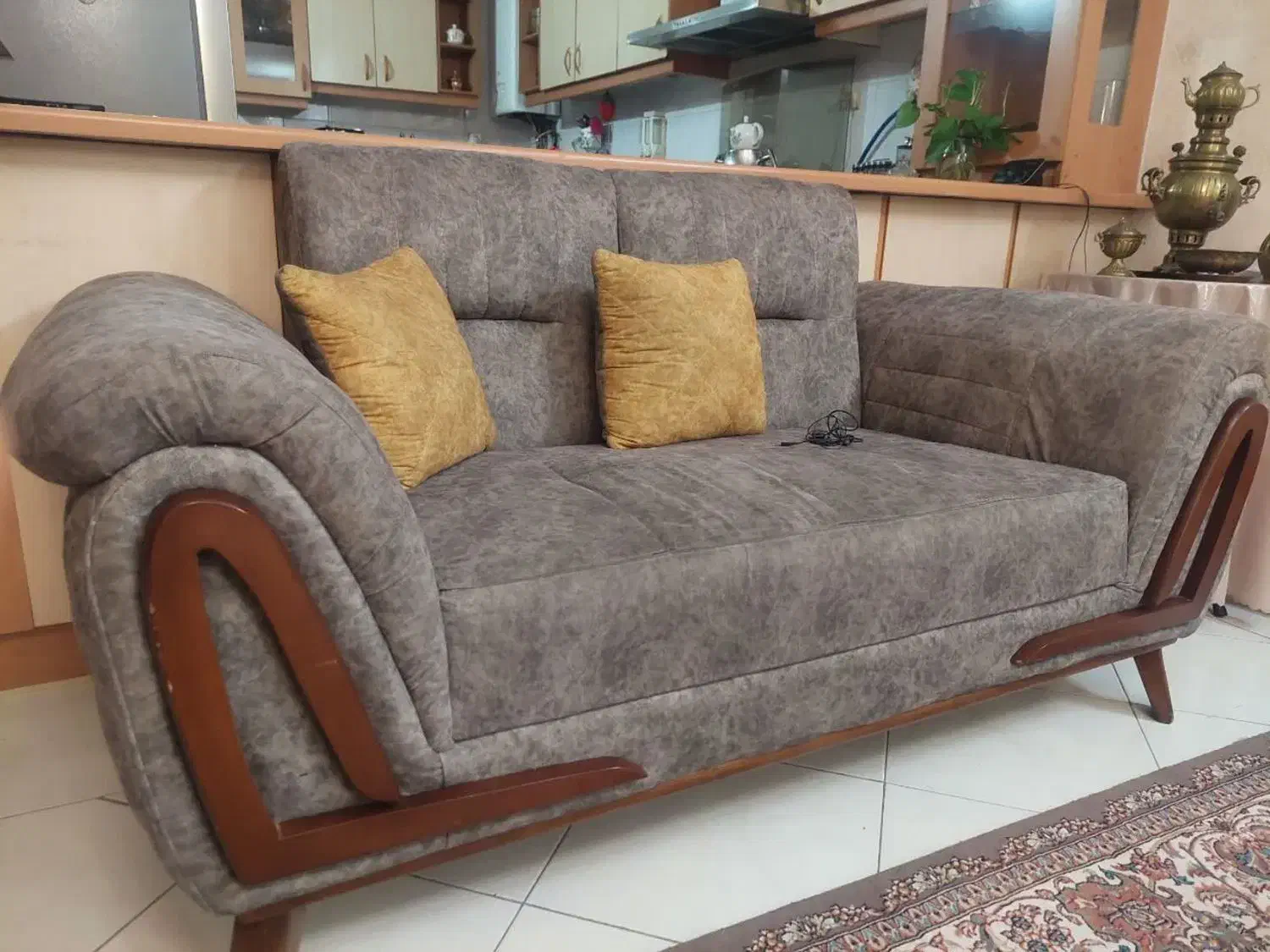 مبل هفت نفره مدل چستر|مبلمان خانگی و میز عسلی|اصفهان, سروستان|دیوار