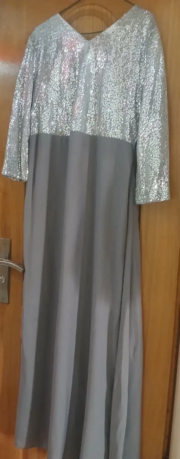 پیراهن مجلسی|لباس|اندیشه, شهرک کوثر|دیوار