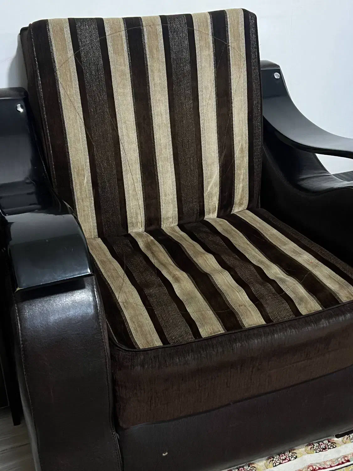 مبل|تخت و سرویس خواب|اردبیل, |دیوار