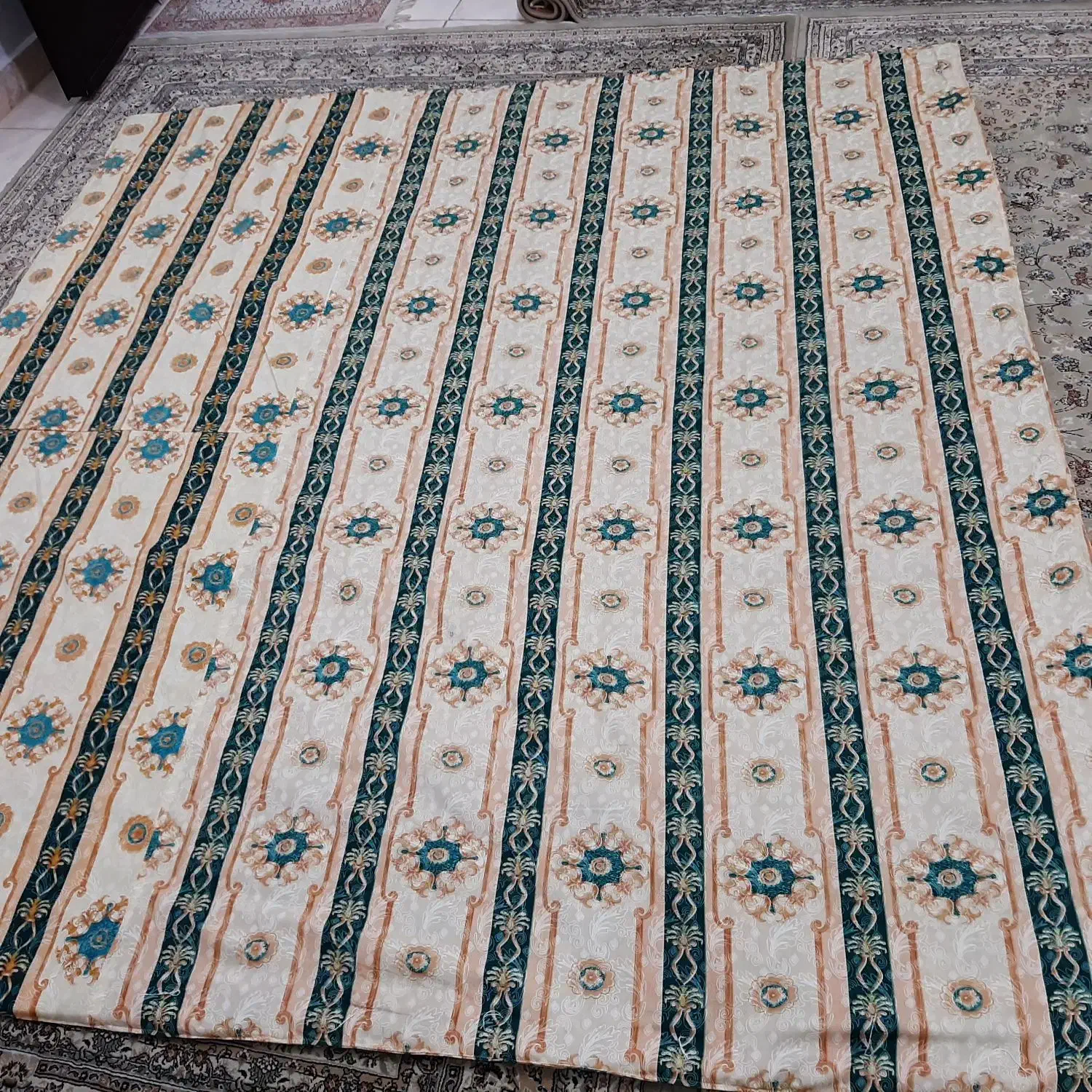 لحاف سنتی پشمی|رختخواب، بالش، پتو|لاهیجان, کوی زمانی|دیوار