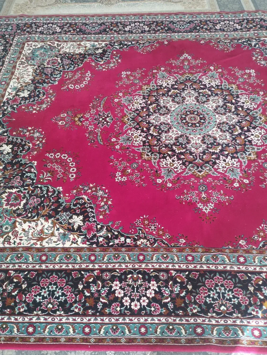 فرش ۳/۴|فرش|نیشابور, بنیاد شهید|دیوار