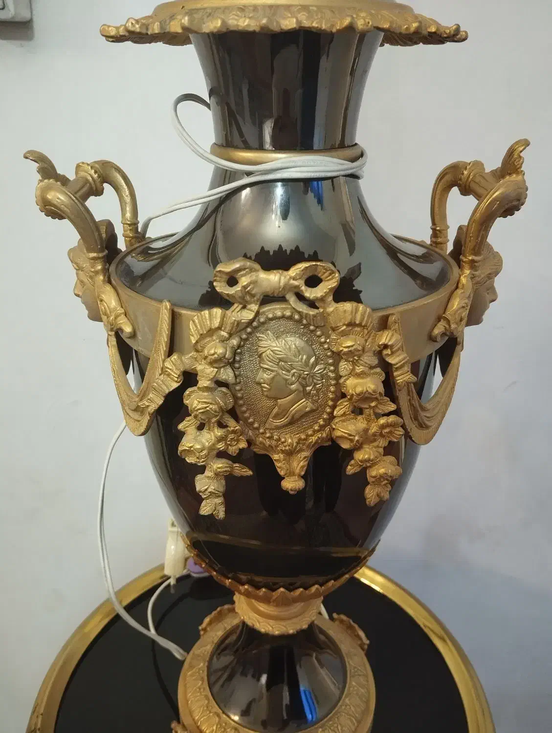 آباژور برنزی همراه با پایه طرح فرانسه|چراغ خواب و آباژور|تهران, سلسبیل شمالی|دیوار