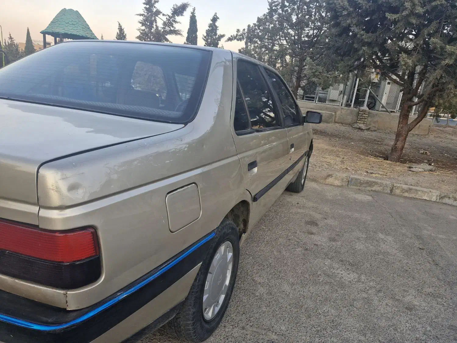 پژو۴۰۵مدل۸۳بکر درجه یک|خودرو سواری و وانت|فلاورجان, |دیوار