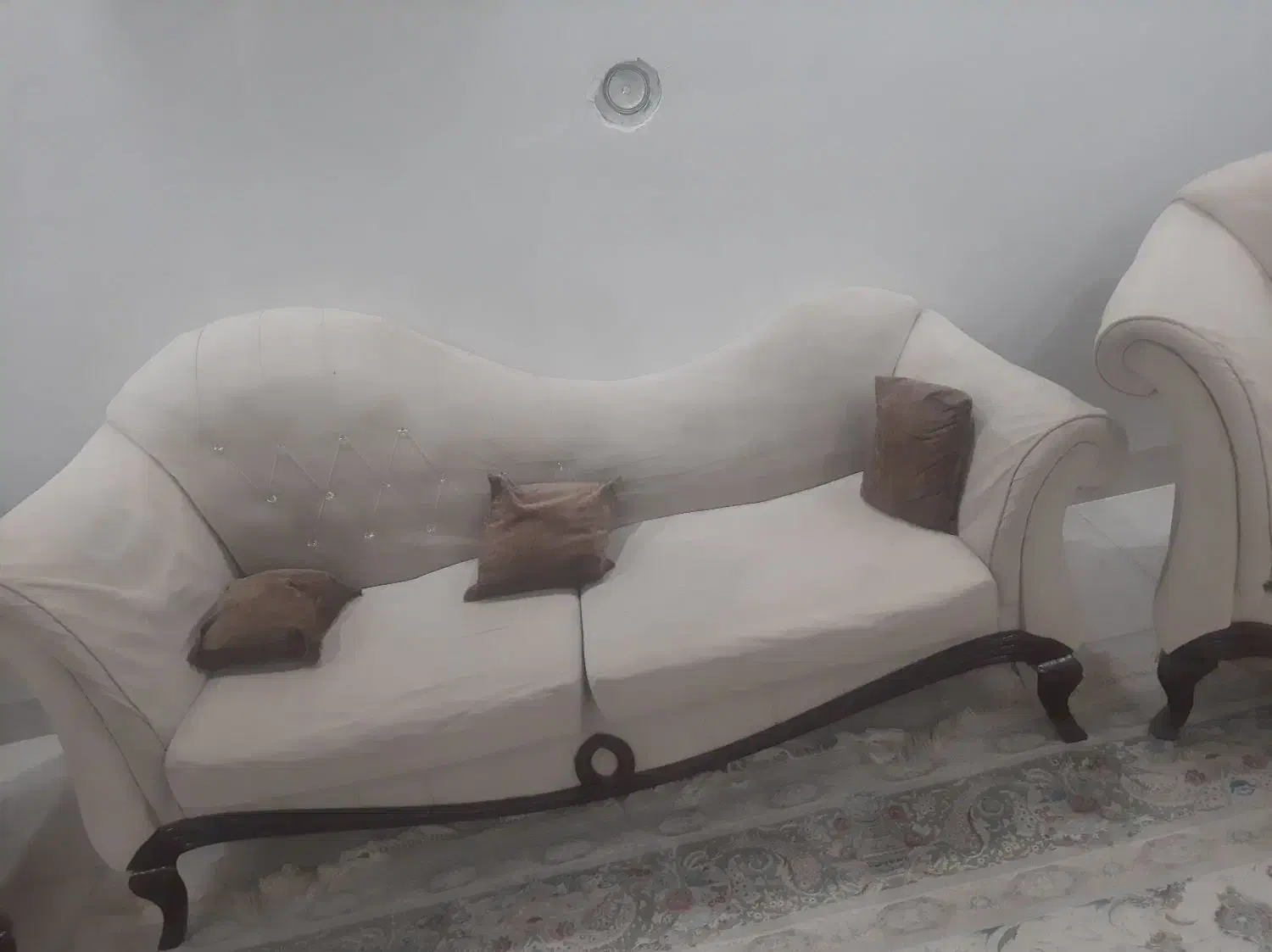 مبل نه نفره بامیزوعسلی قیمت خوب نه ملیون|مبلمان خانگی و میز عسلی|پاوه, |دیوار