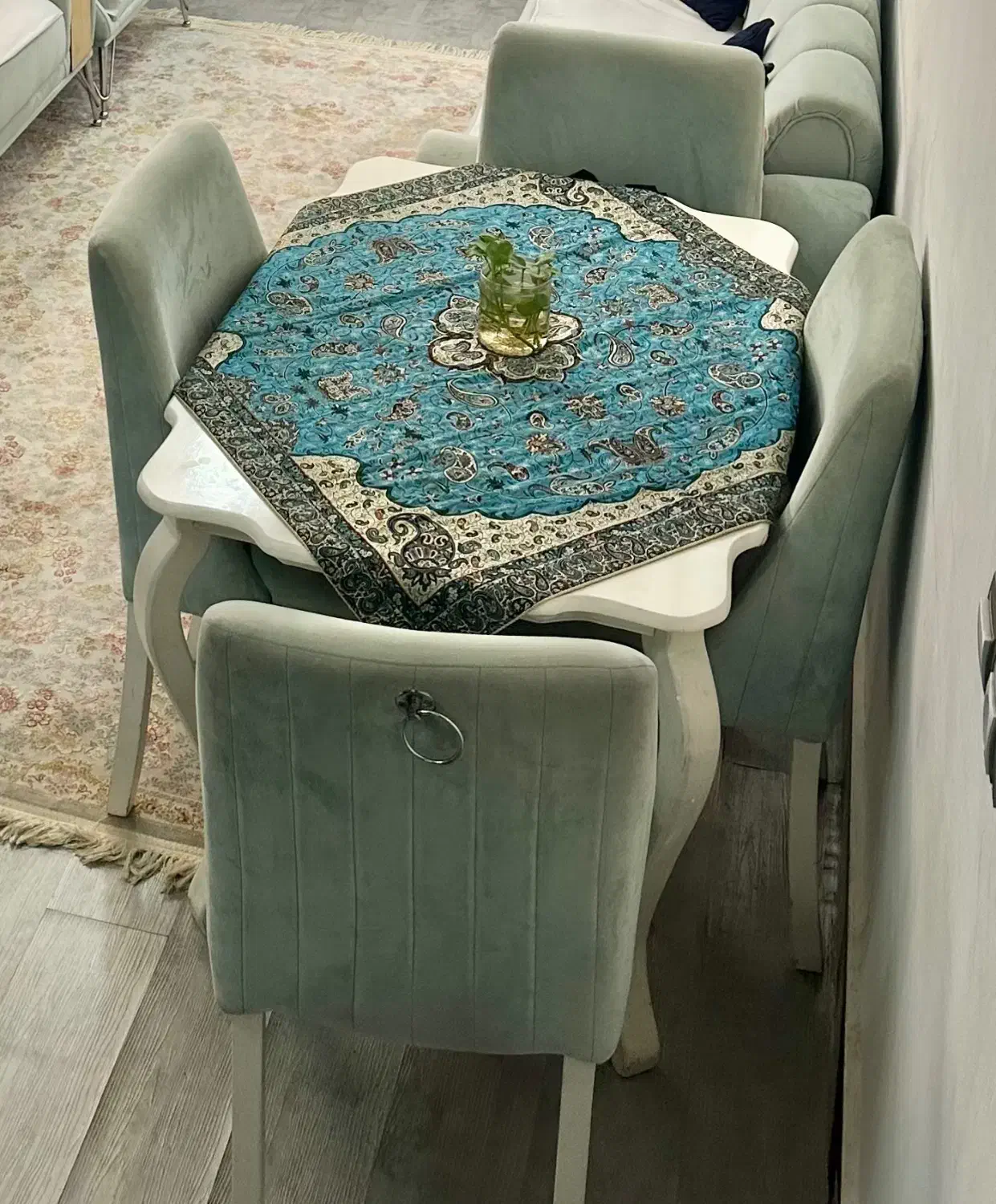 ناهارخوری|میز و صندلی غذاخوری|رشت, کوی حسینی|دیوار