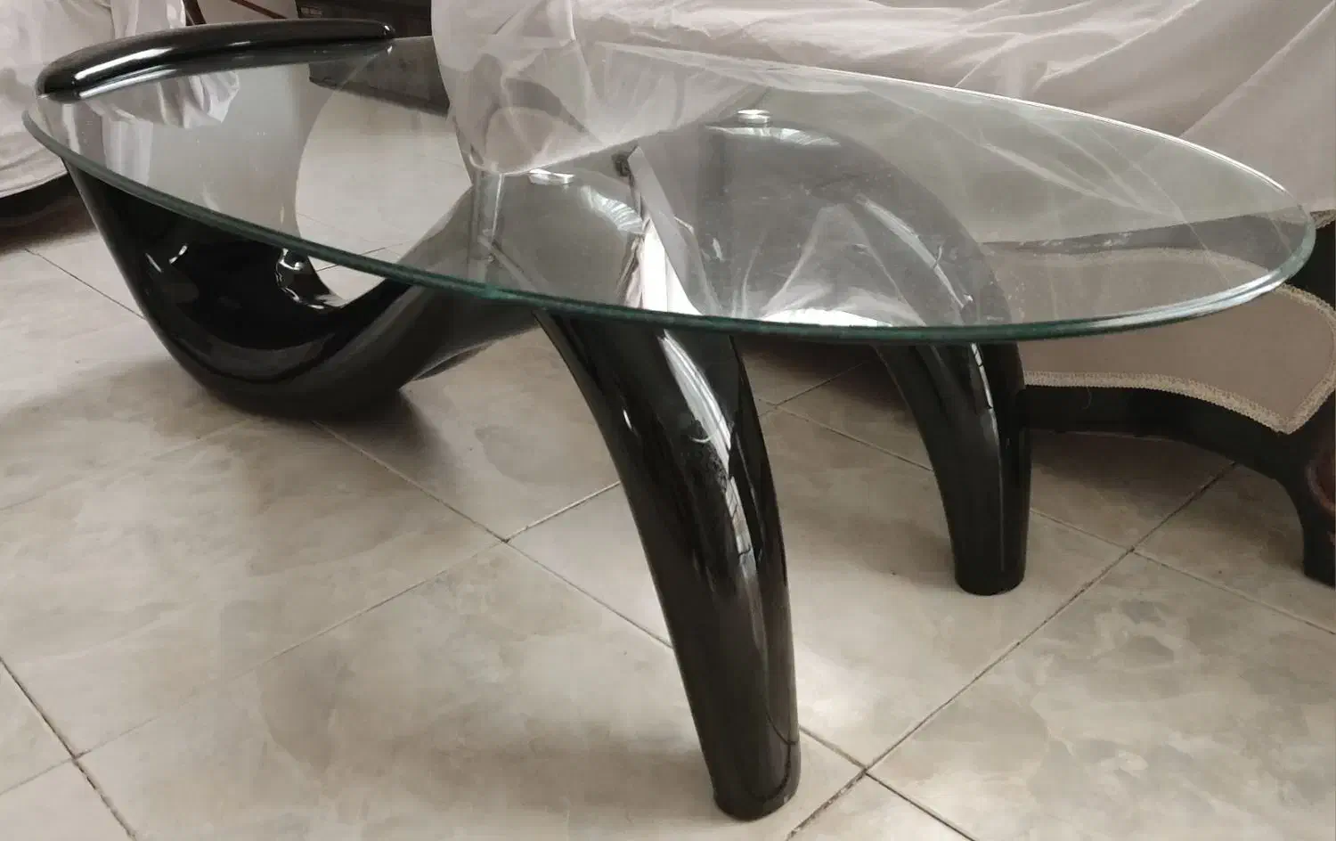 میز شیشه ایی|مبلمان خانگی و میز عسلی|رشت, دیانتی|دیوار