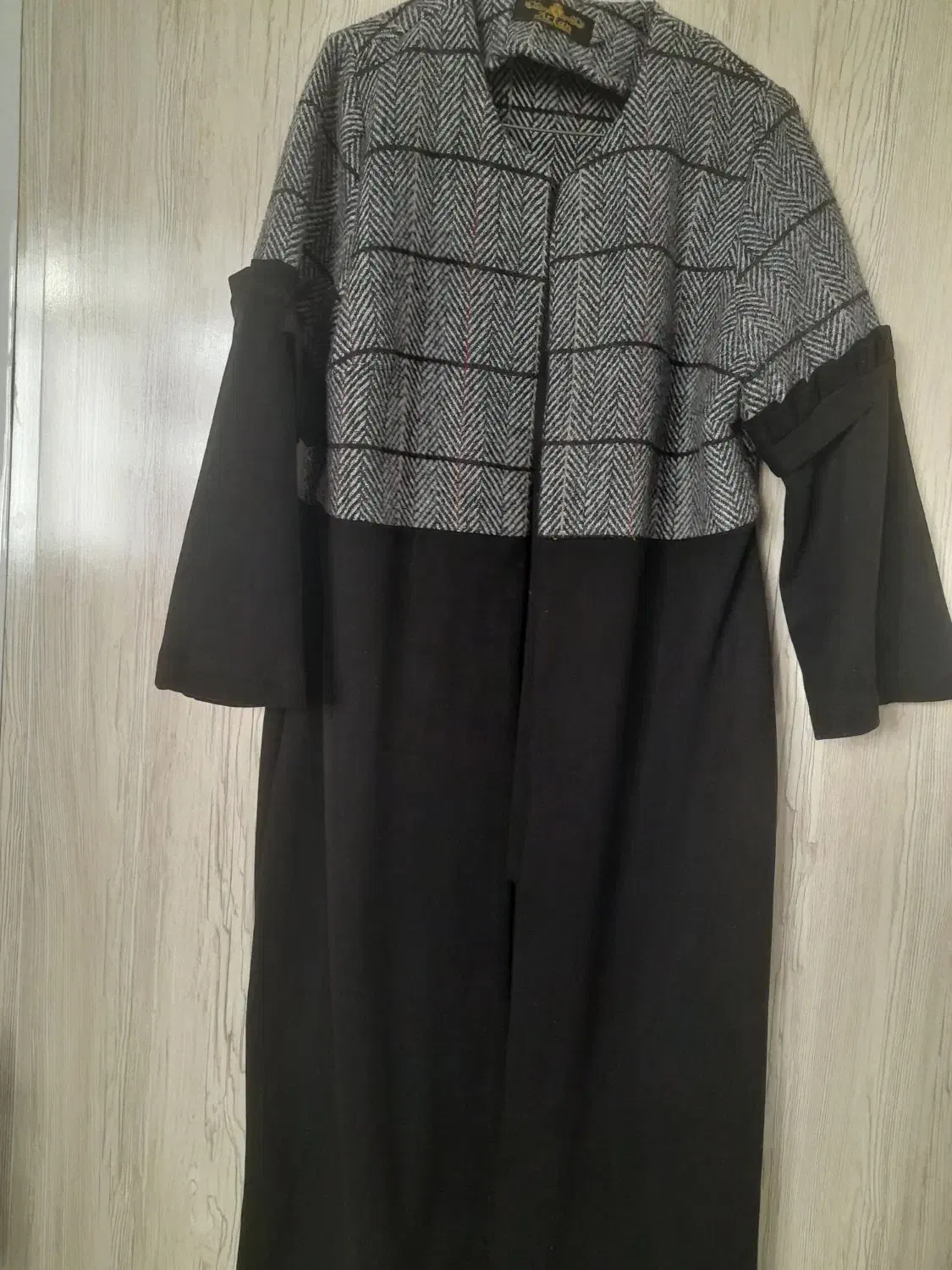 یه عدد پالتو زنانه شیک وتمیز|لباس|خرم‌آباد, |دیوار