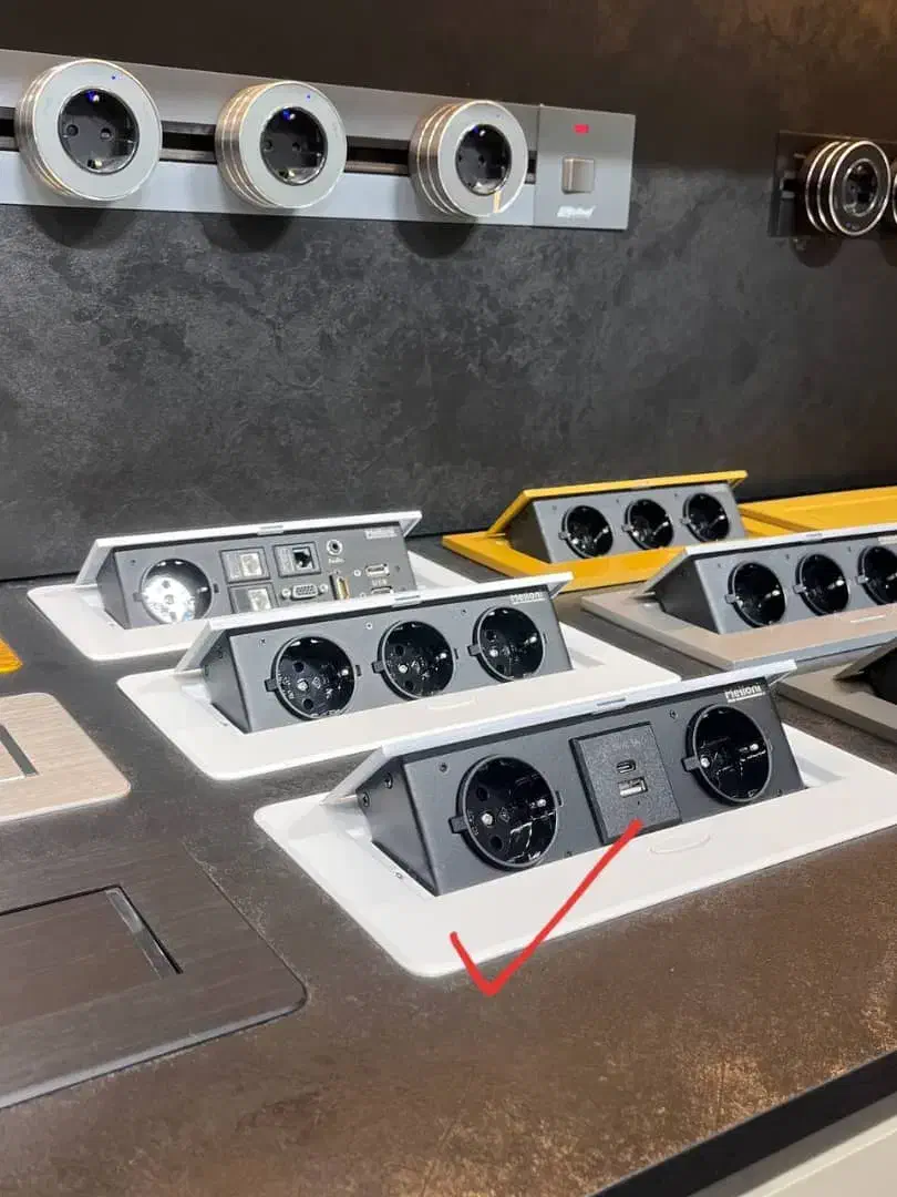 پریز توکار ملونی کد و ۱۷|سایر لوازم برقی|تهران, لاله زار|دیوار