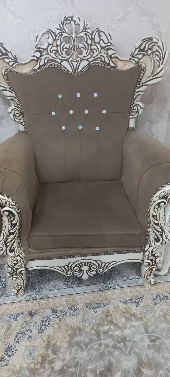 مبل ۹ نفره سلطنتی|مبلمان خانگی و میز عسلی|کرج, کمال‌شهر|دیوار