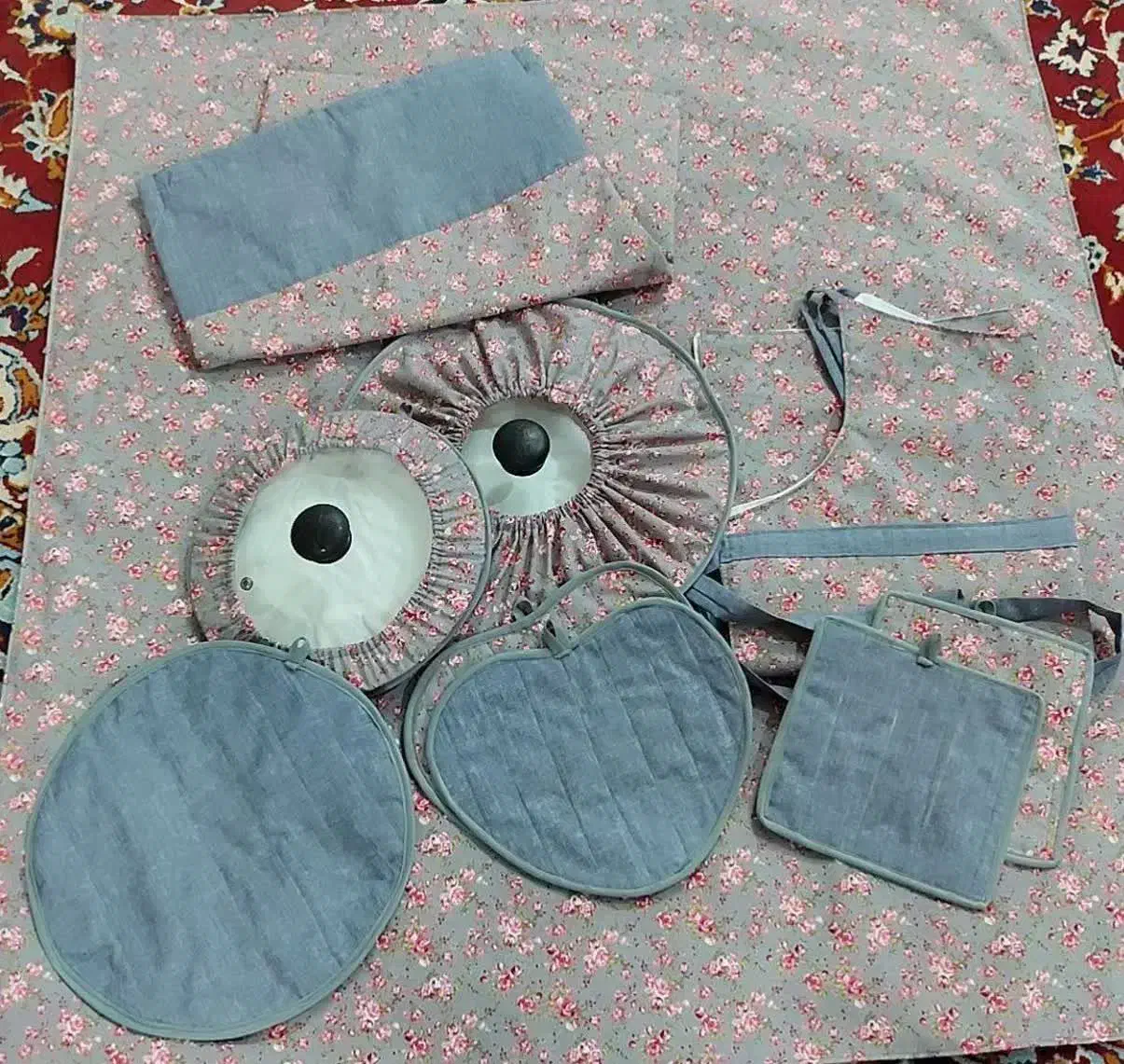 سرویس پارچه ای خانه و آشپزخانه عروس|سفره، حوله، دستمال آشپزخانه|سبزوار, هفت تیر|دیوار