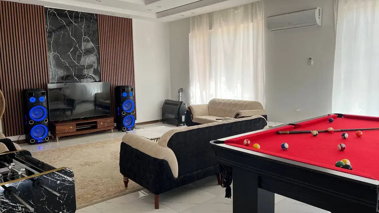 اجاره ویلا فول مکانات با محیطی آرام ودلنشین|اجارهٔ کوتاهمدت ویلا و باغ|ماهدشت, |دیوار