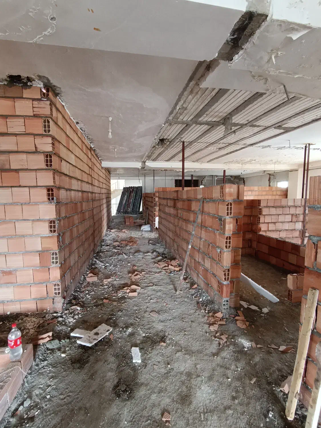 کارگر ساده و آرماتوربند|استخدام معماری، عمران و ساختمانی|گنبد کاووس, |دیوار