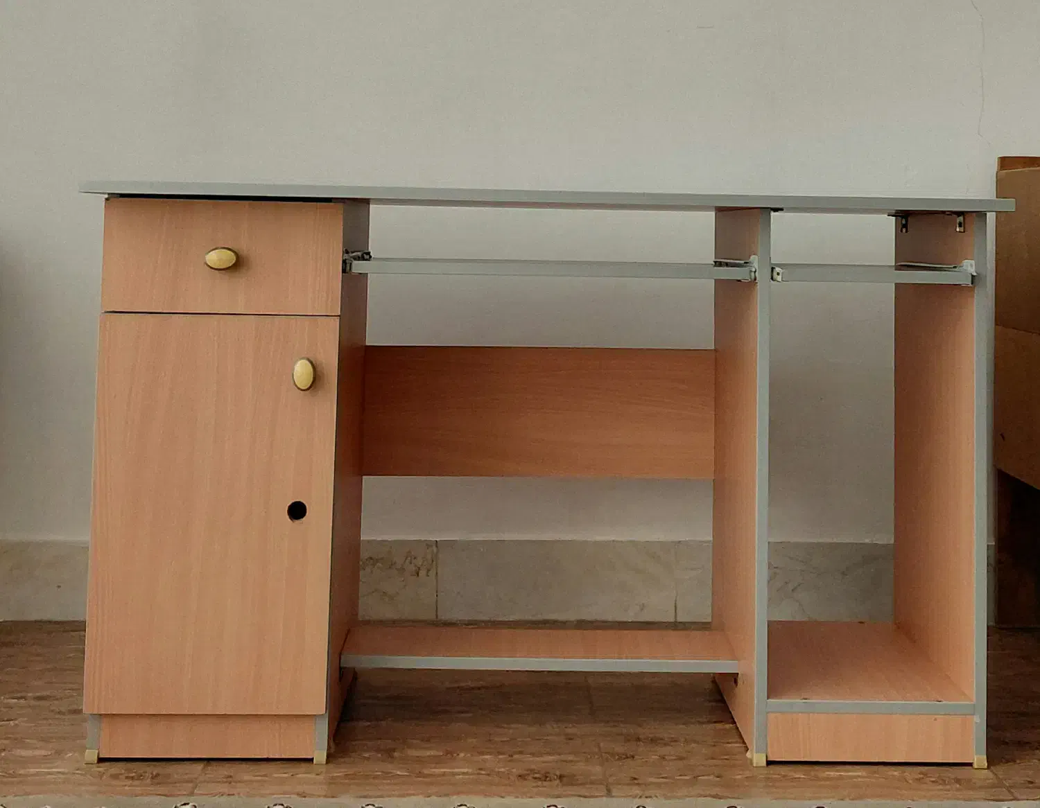 میز کامپیوتر|میز تحریر و کامپیوتر|لنجان, |دیوار