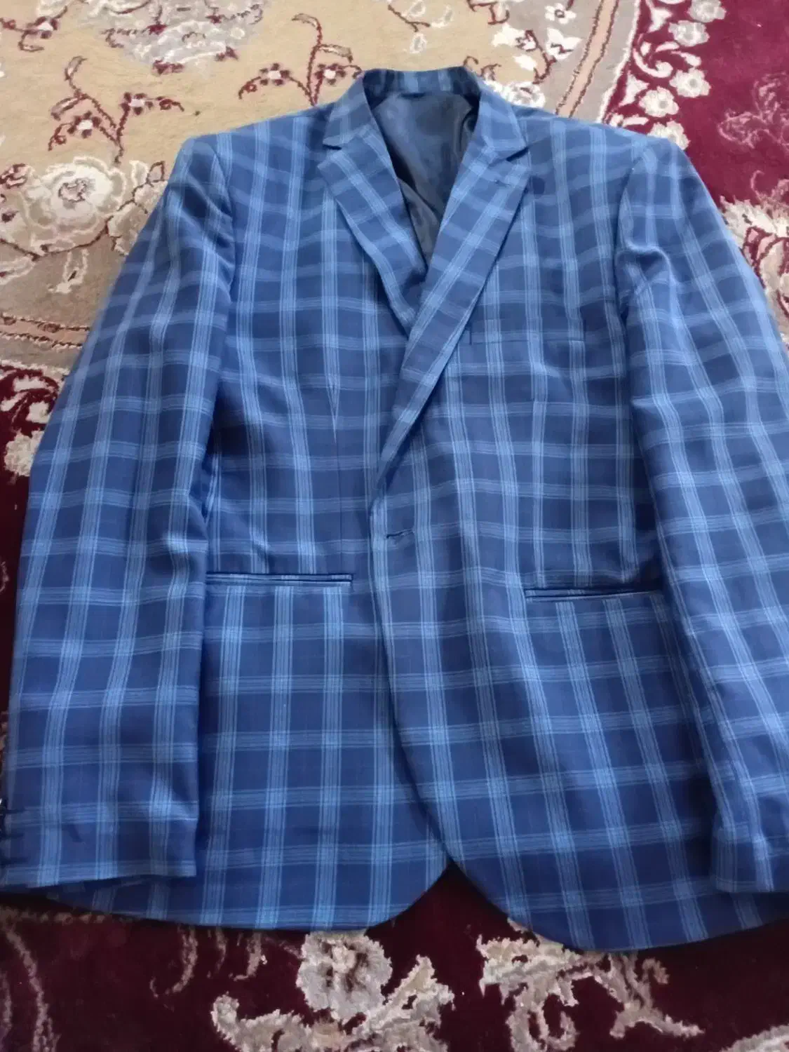 کت پارچه‌ای|لباس|مرند, |دیوار