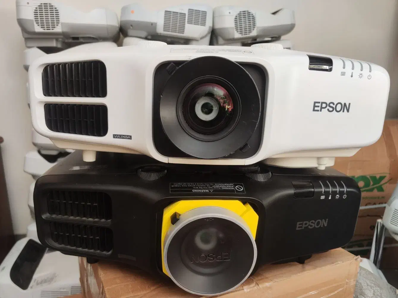 ویدیو پروژکتور اپسون سینمایی 5.000 انسی لومن|تلویزیون و پروژکتور|تهران, جمال‌زاده|دیوار